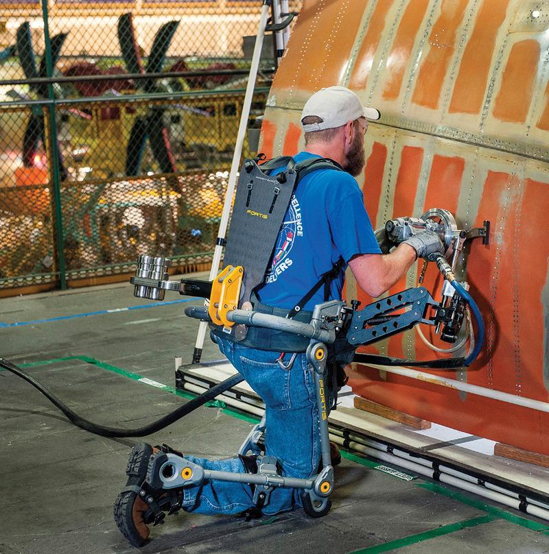 俄罗斯又一黑科技装备展出,酷似外星人