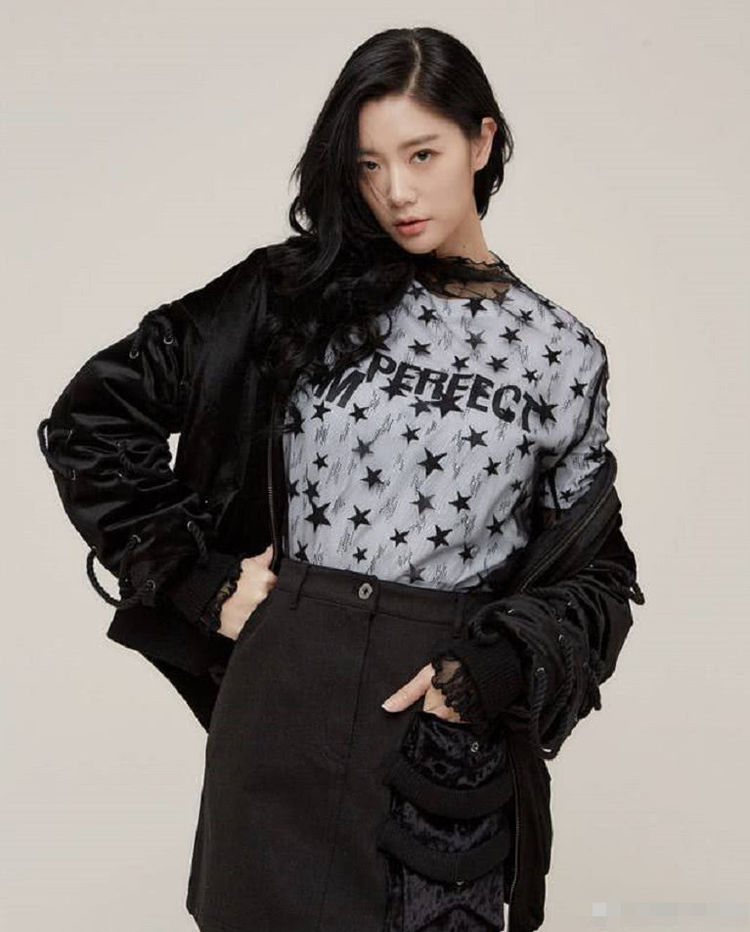 李成敏|身材|美女_新浪新闻