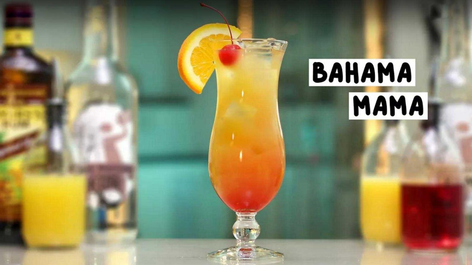 巴哈马妈妈鸡尾酒bahama mama,由3种朗姆酒和果汁调制的鸡尾酒