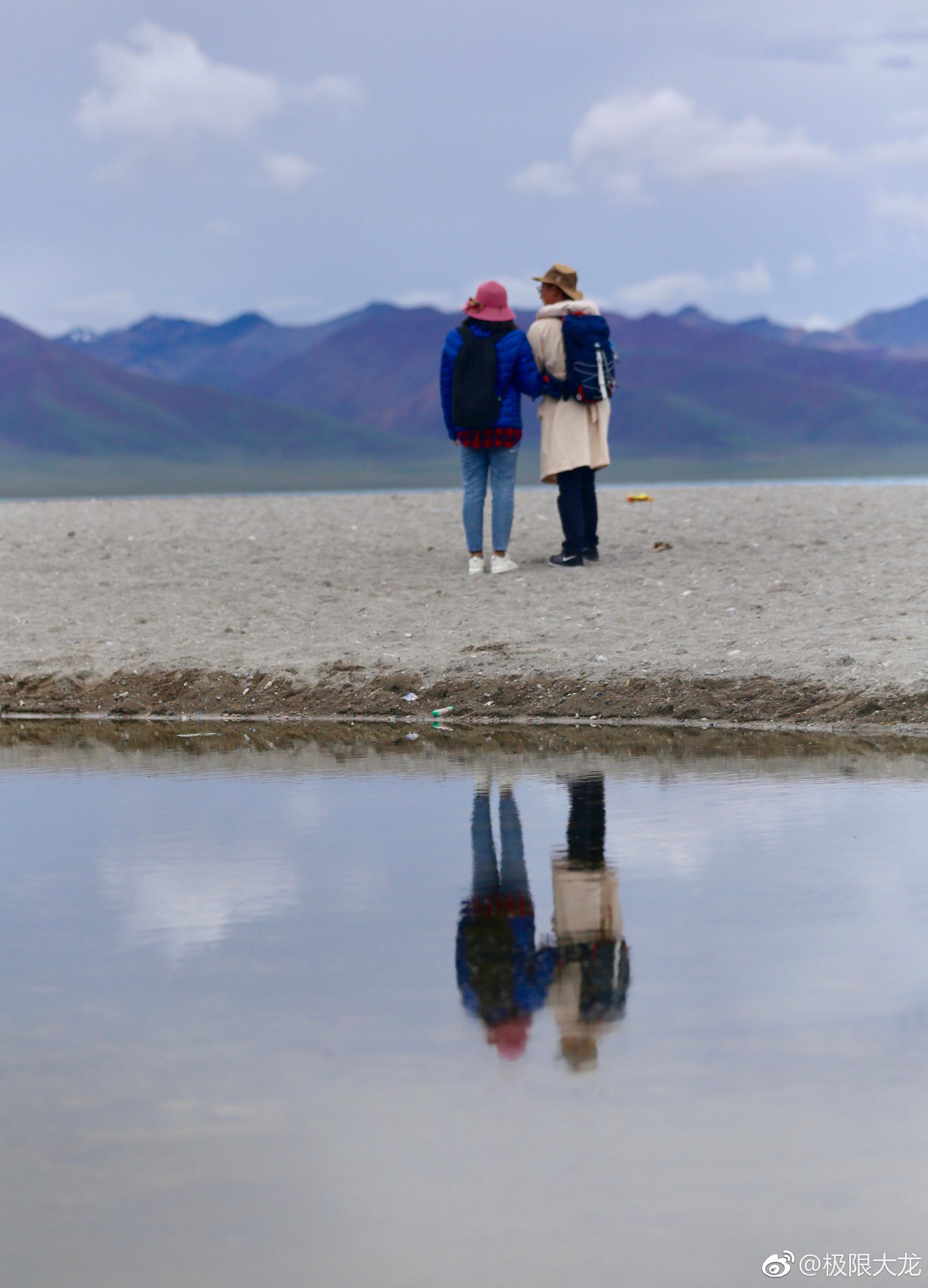 两个人的路上也许缘分让你我相遇也许这个旅行只有你我只要心在一