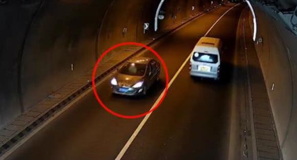 男子高速逆行33公里,穿越5条隧道,交警急了打电话也不听!