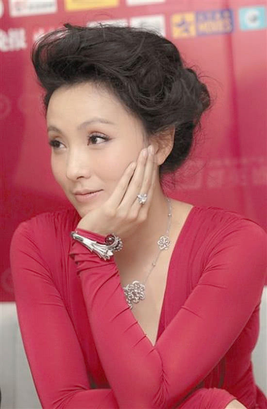 陶虹自曝隐退真相,双亲离世得抑郁,但徐峥出轨才是雪上加霜!