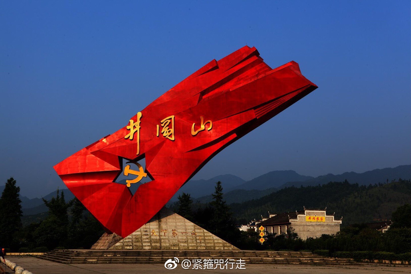 红色旅游持续高温,景区管理更需从严,做好红色旅游