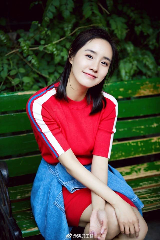 难怪37岁的秋雅时尚感堪比杨幂原来老公是明星御用摄影师