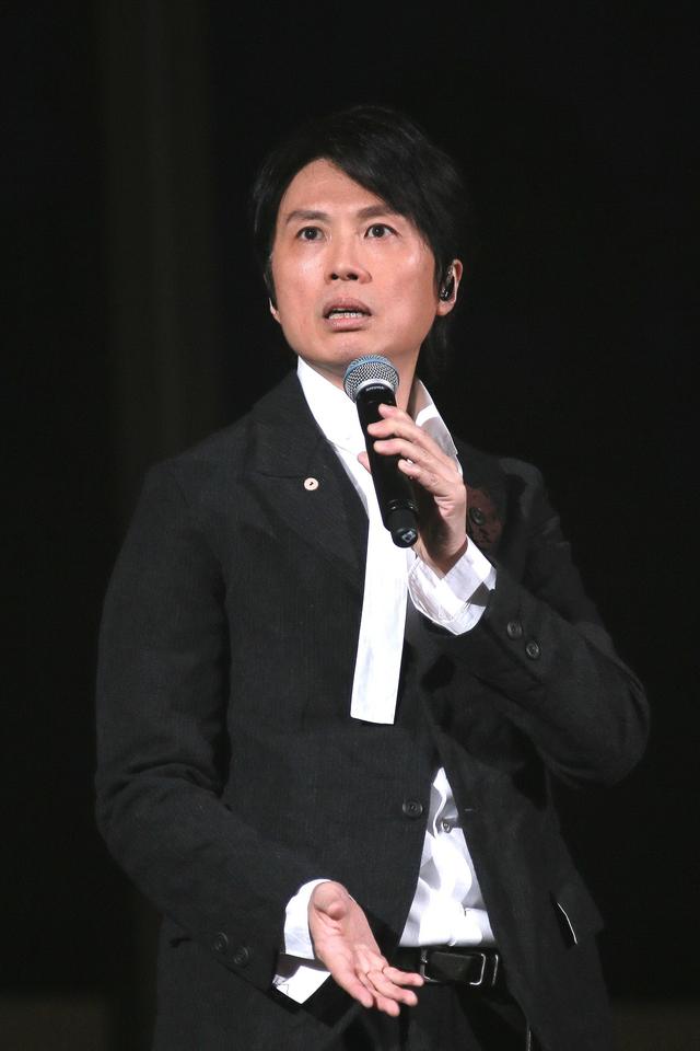 黄子华拼死对抗黄牛党,26场演出放出15万张门票,香港史无前例