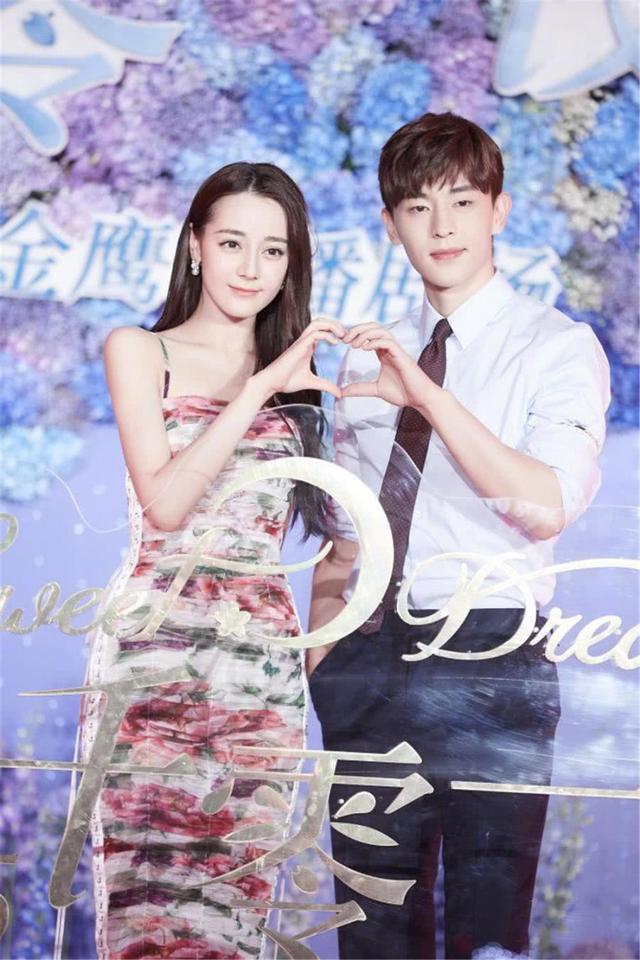 邓伦公开表白迪丽热巴,两人甜蜜互动,热巴粉丝忍不了