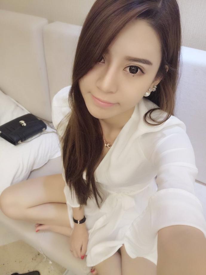 yy王冕追求女主播遭拒,现身北京女徒家中直播,却被粉丝带节奏