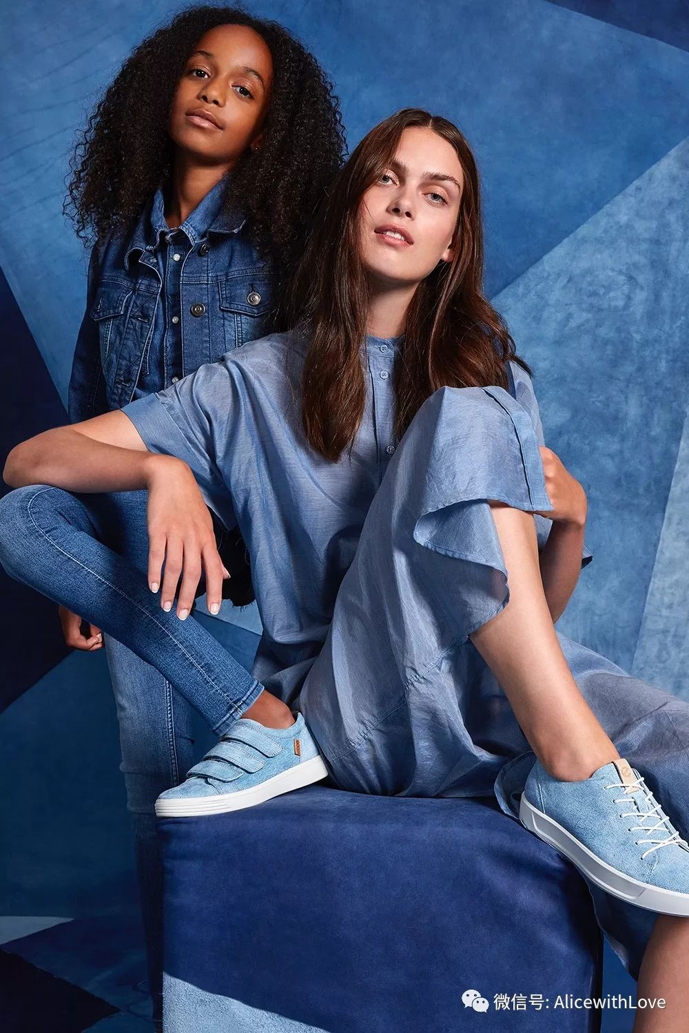 自古红蓝出cp,天真蓝已经进化到逆天姿势了