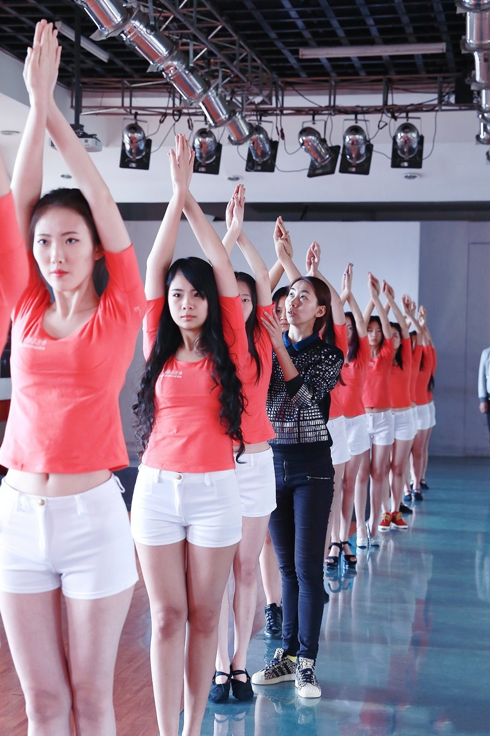 女学员|学校|模特_新浪新闻