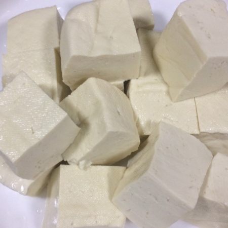 家常菜白萝卜豆腐鲫鱼汤肉质细嫩