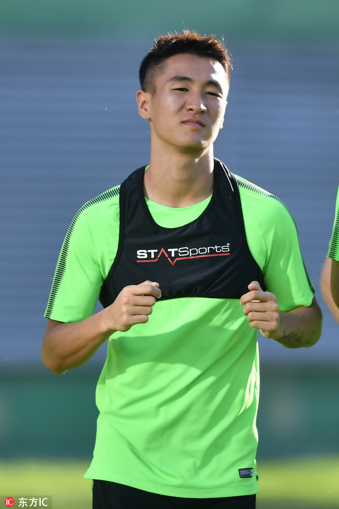 昨天的赛前训练,韦世豪已经从国家队回来了