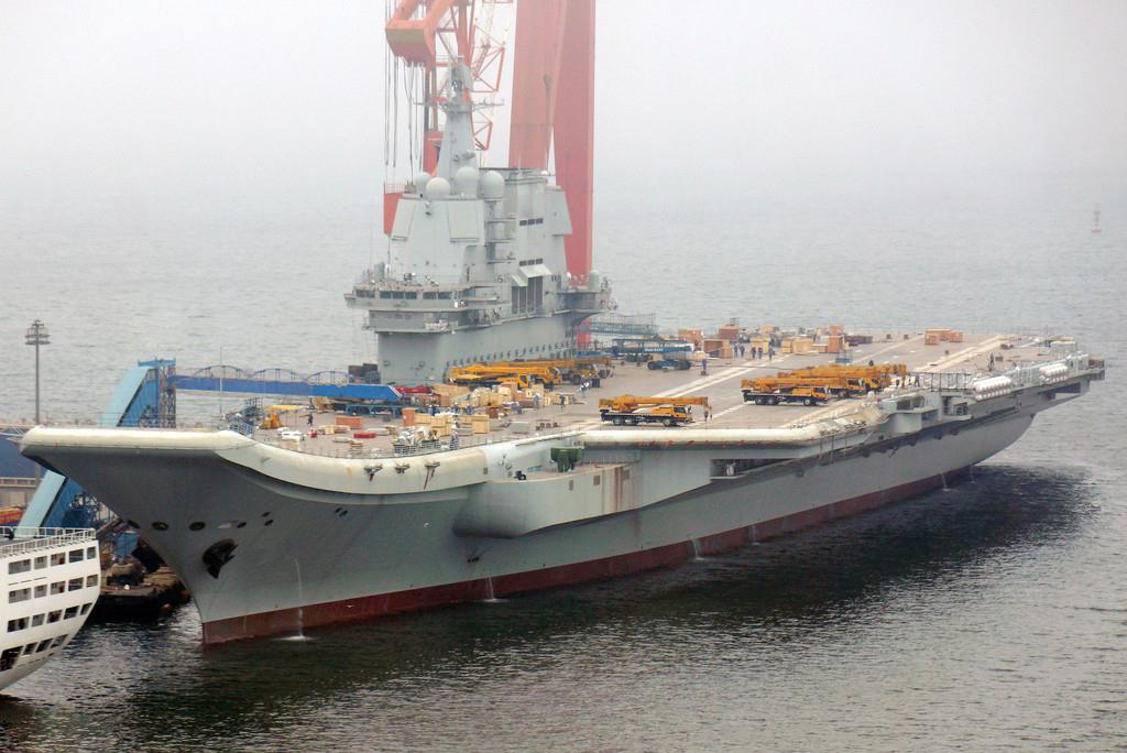 又到海军节,002舰来献礼!下水一年就海试,这是世界大战的速度