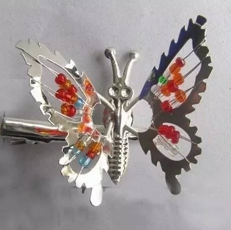 小时候的蝴蝶弹簧发夹 夹过的点个赞