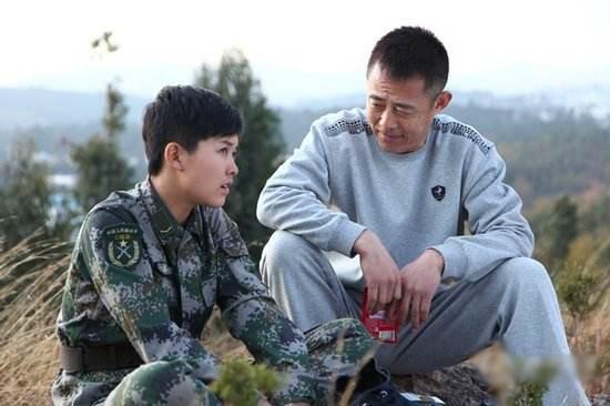 她在上戏瞎逛, 被导演一眼看中当女主角, 结果大学没毕业就嫁人了