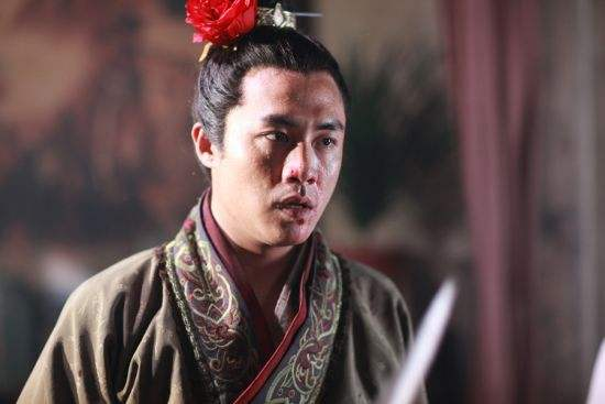 同演"西门庆"的演员,图一最经典,图三最帅,最后一个在毁原著