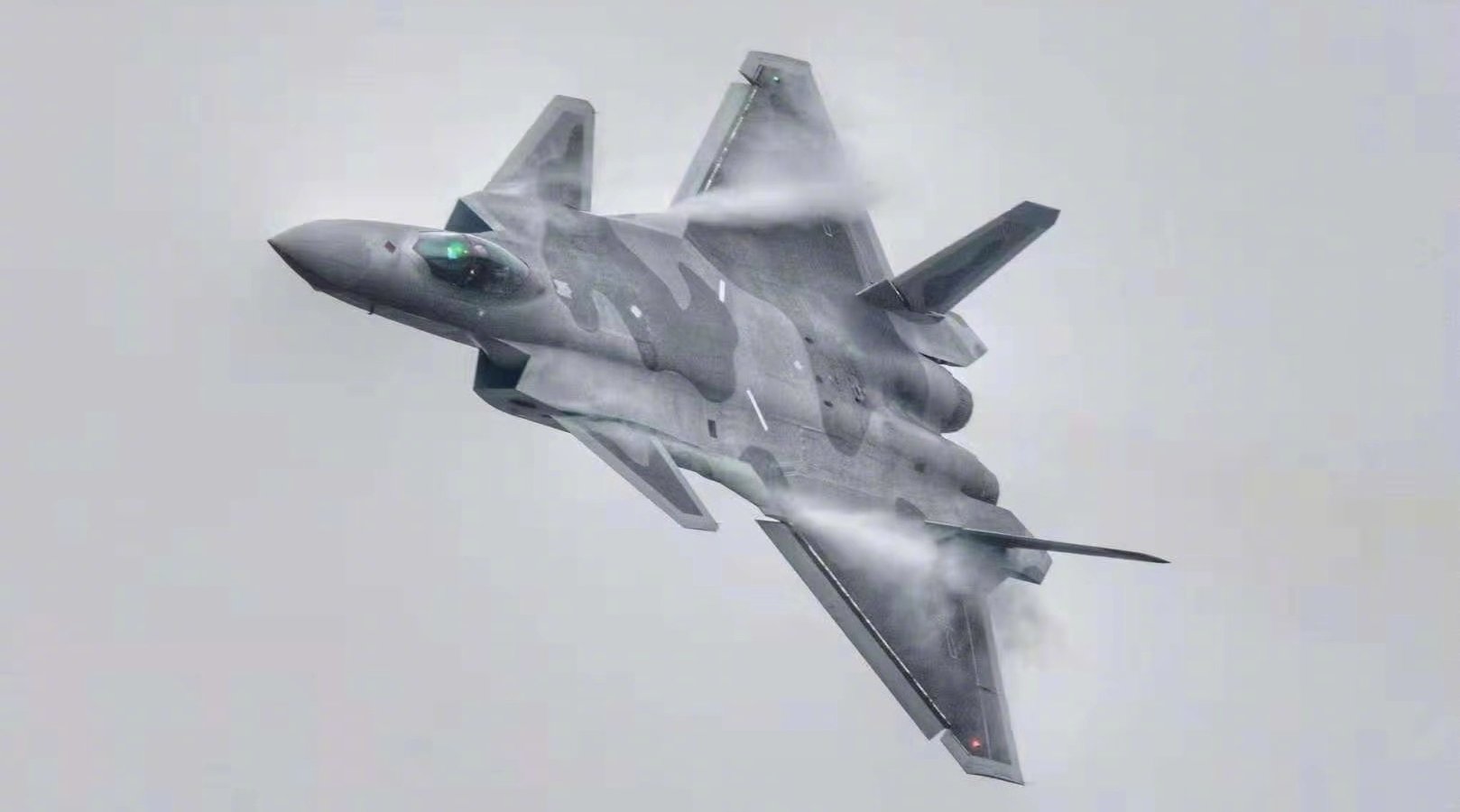 航展前夕歼20战机已有6套衣服,斑斓迷彩重点展示,你喜欢哪套