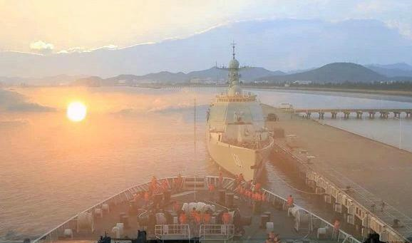 052D驱逐舰一年服役6艘,交付数量达到两位数