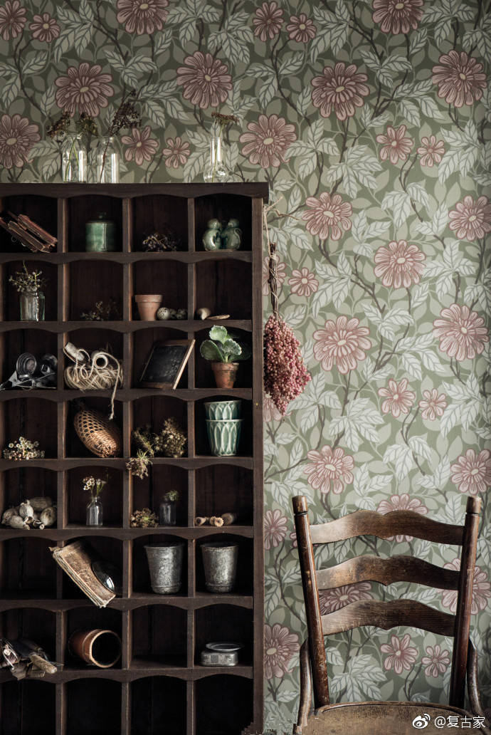 一组复古风格的壁纸瞬间让家有了艺术感和故事味