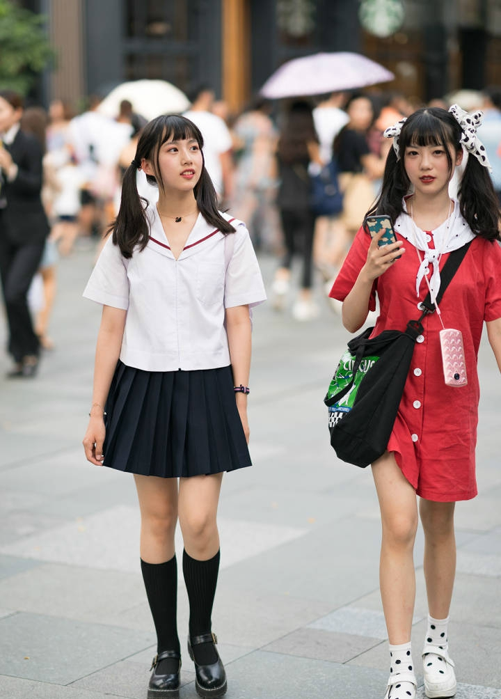 街拍日本jk制服清纯又时尚那么你的校服是怎样的设计呢