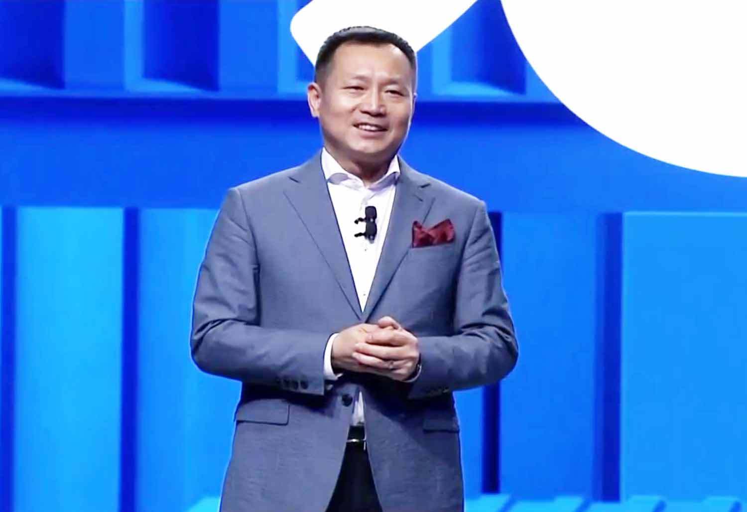 新一代福克斯售10.88-15.08万元,轴距加长57mm