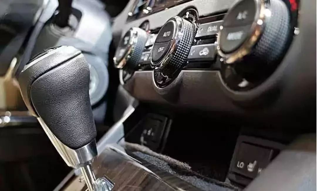 为什么说自动挡空挡滑行是危险与省油并存的举动!