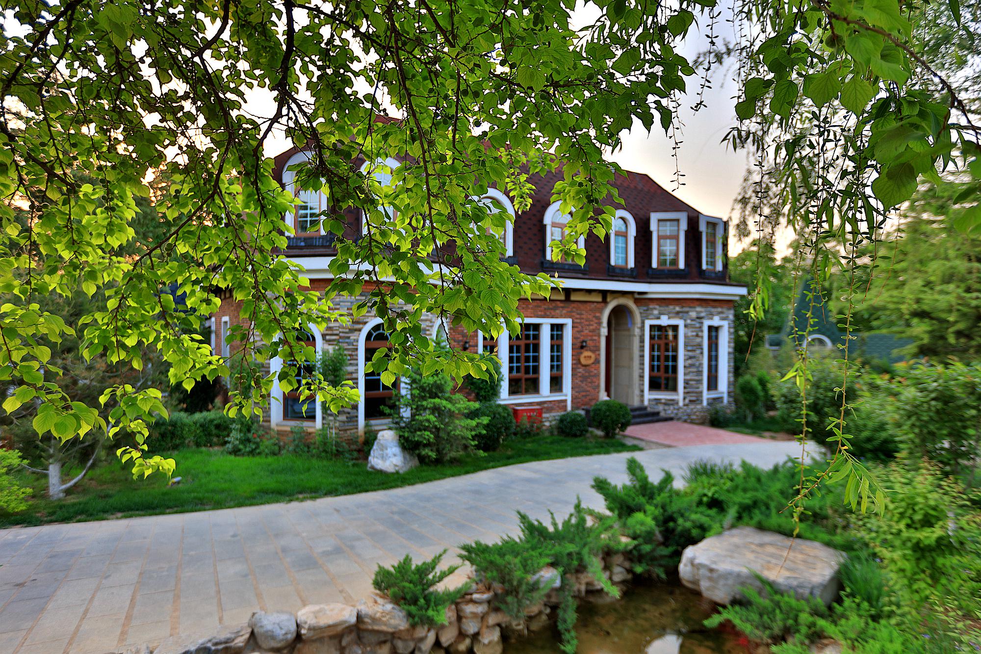 刚刚在房山发现了一个北欧风格的休闲度假别墅群～天毓山庄