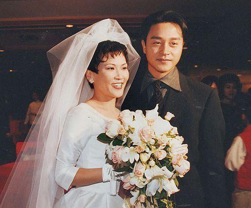 唐鹤德曾在红馆听古巨基唱这首歌时抹泪不止,如今陈洁灵重新演绎