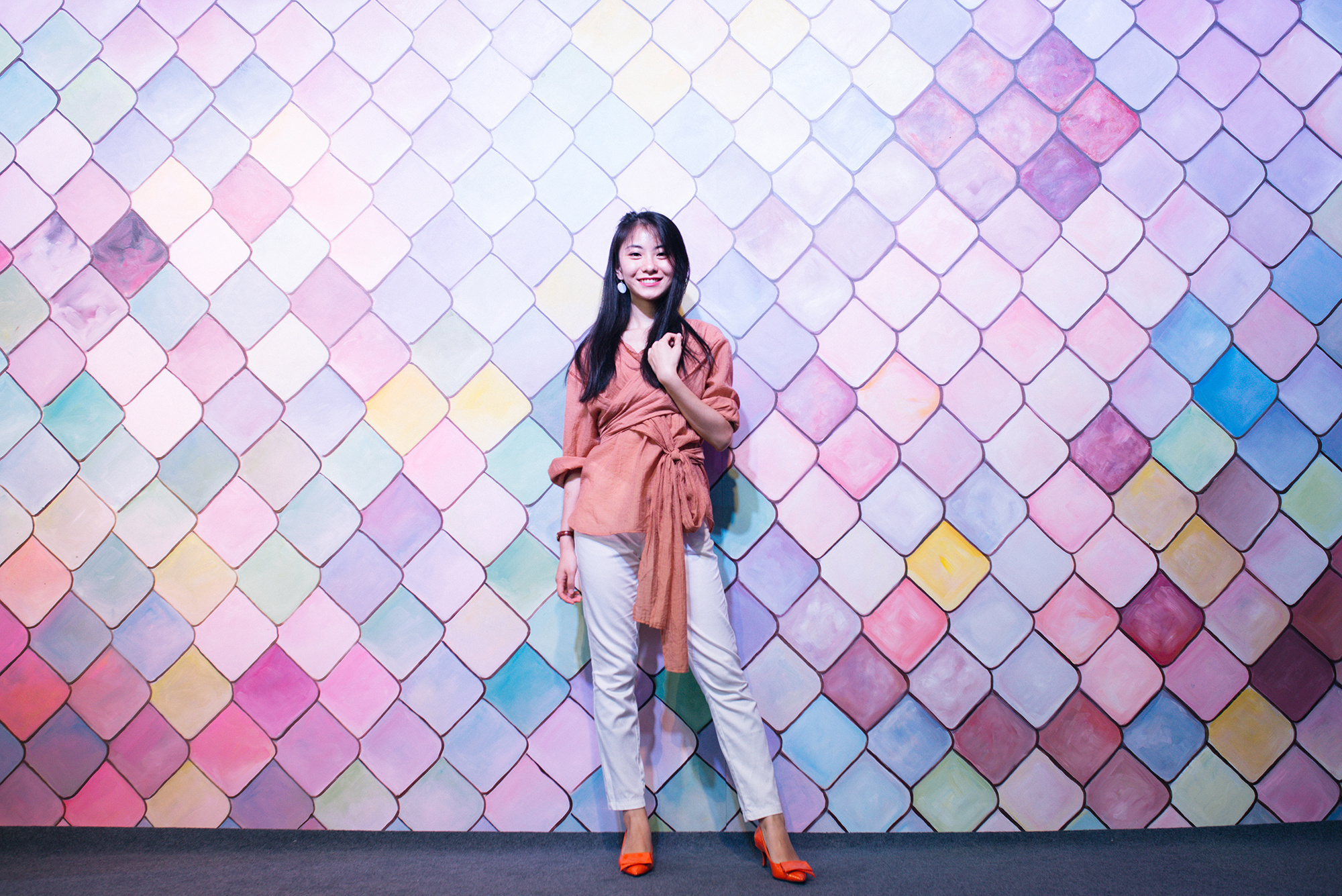 拍照除了讲究技巧背景也很重要ins上大火的各国网红墙