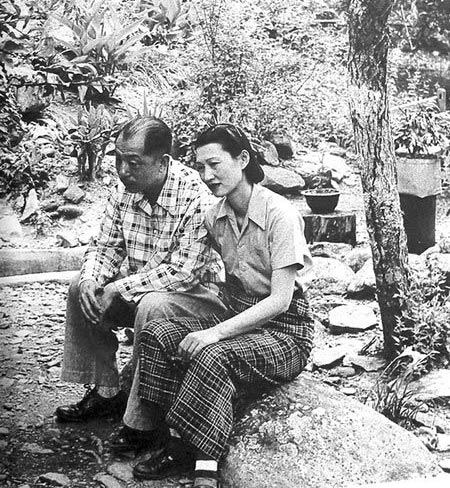 因女儿出走沈阳,和张学良同居,成为大艳闻,赵庆华大觉蒙羞,从此闭门谢