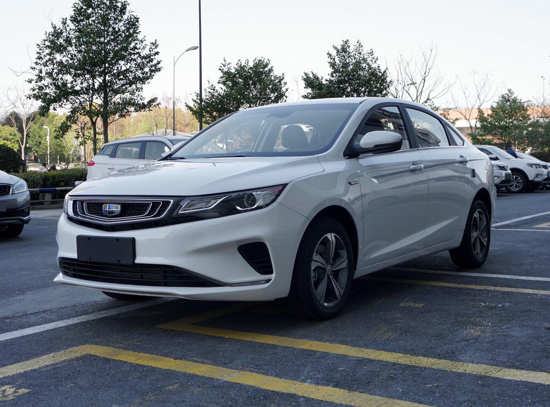 就是它让睿骋cc销量惨淡,国产轿车标杆,挑战朗逸很轻松