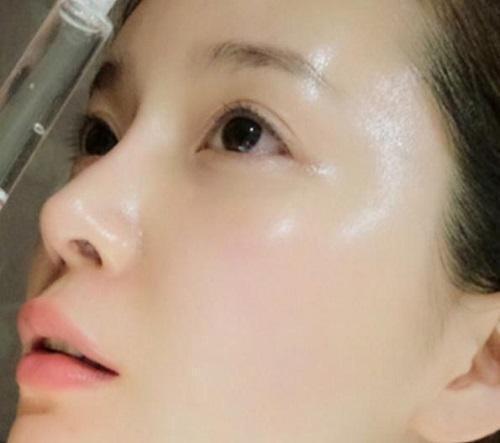 常用牙膏加白醋洗脸,一周祛斑,皮肤白净水润,如