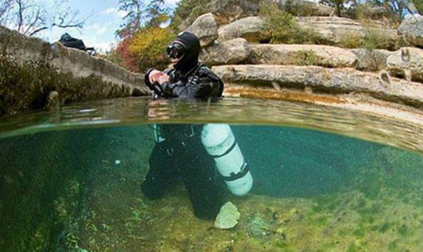 无法解释的死亡深潭,众多人跳下去,身体都会不自觉往下沉