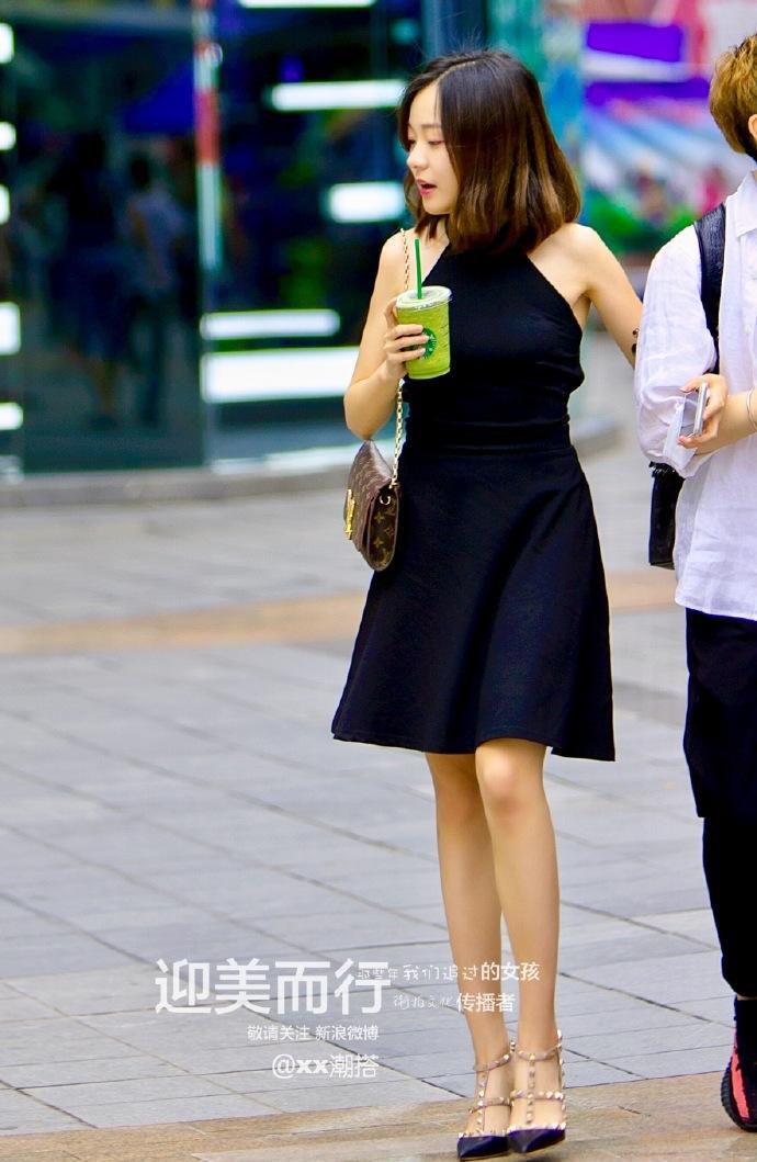 街拍时尚秀: 路人美女之夏日街拍经典回顾第八期!