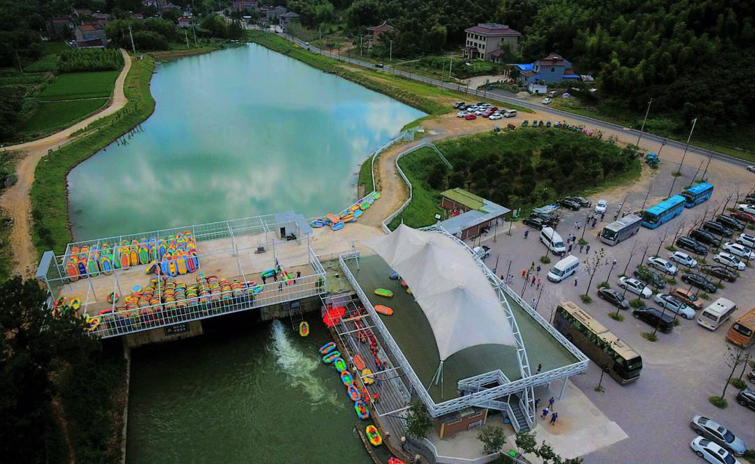 江苏第一漂(竹海漂流)迎来今夏火爆日|竹海|天目湖|溧阳_新浪信闻