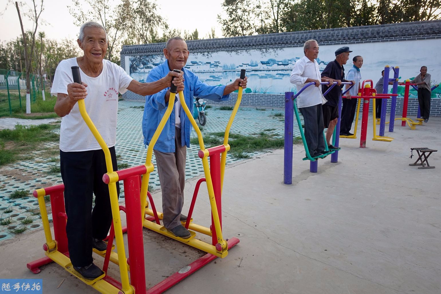 鲁北区域美丽乡村蝶变 六七旬老人家门口健身喜笑颜开