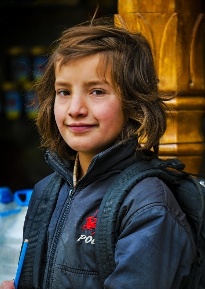 罕萨人的语言,服饰和习俗都与巴基斯坦其他地区不同,至今人类学家都没