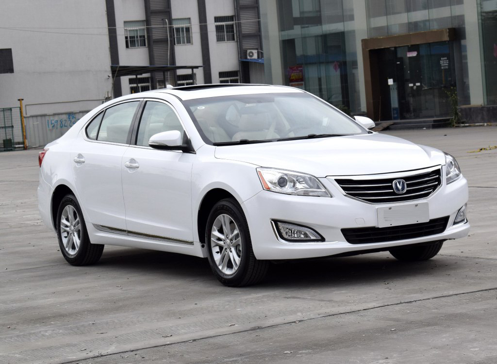 丰田造车的心得,也曾长期驾驶雷克萨斯,作为老总自家的e6和思锐也是