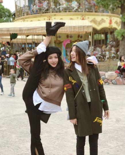 她是艺术体操女神,被称为一字马女皇,是宁泽涛绯闻女友