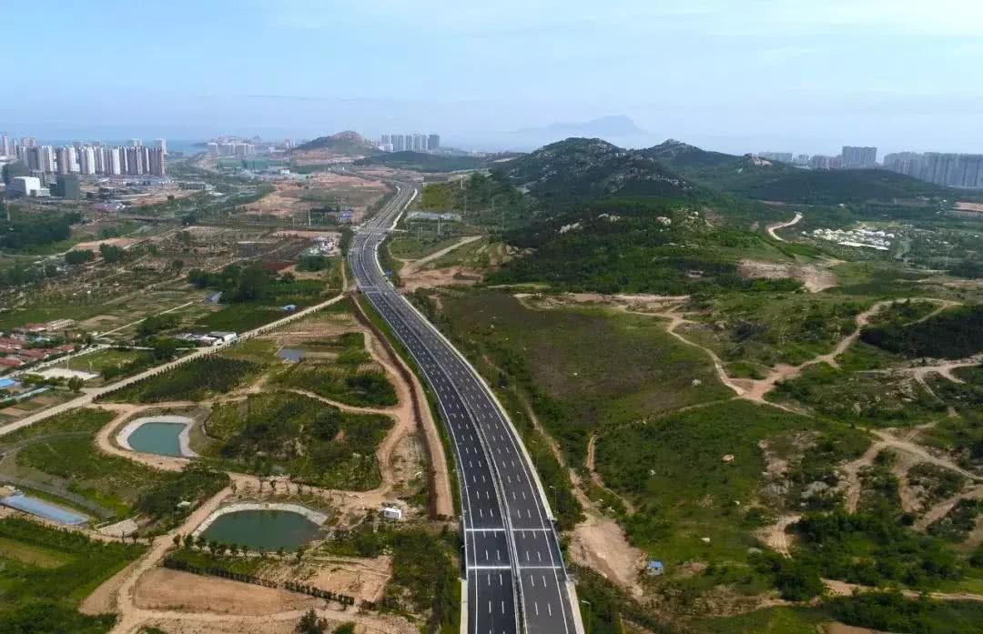 疏港高速为东方影都全新提速!这条南北交通"大动脉"全线贯通!