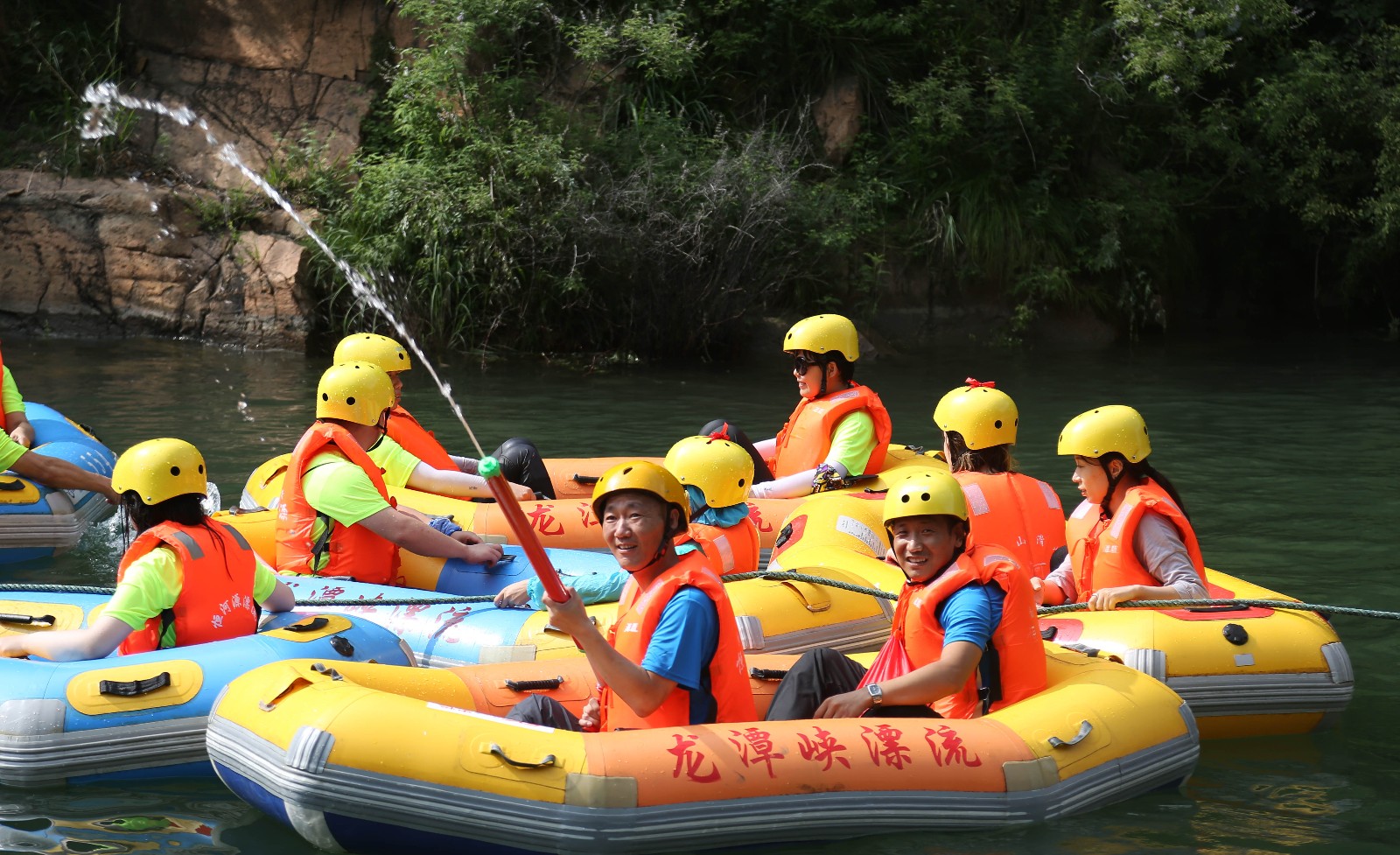 兴隆恒河源漂流景区位于承德市兴隆县安子岭乡双炉台,是京津唐周边