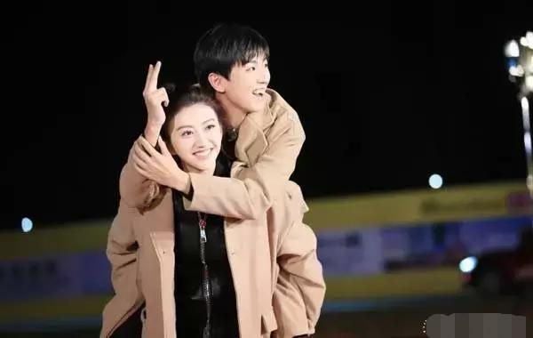 王俊凯和关晓彤同台像姐弟,和张子枫更有cp感?身高成巨大优势