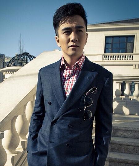 人设全面崩塌,翟天临偶遇黑脸之后,又被曝出片场骂无辜工作人员