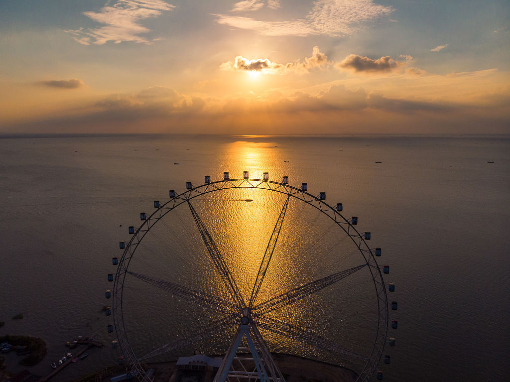 江苏宿迁:骆马湖摩天轮
