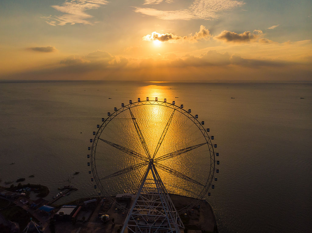 江苏宿迁:骆马湖摩天轮