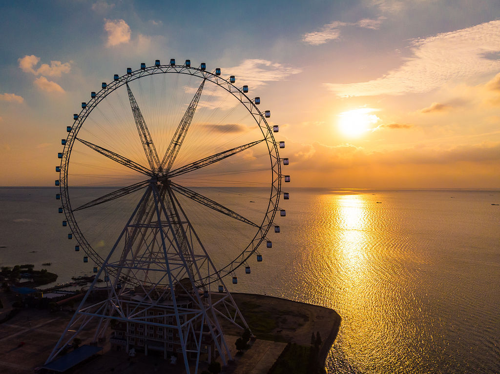 江苏宿迁:骆马湖摩天轮