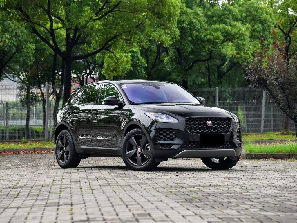 suv都是整个家族最入门的车型,那么它是捷豹为了更好的满足国内市场