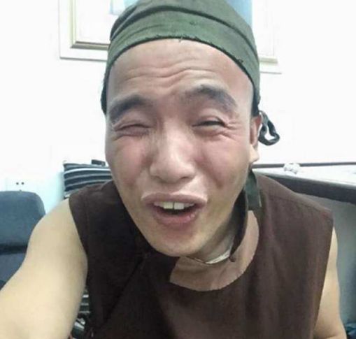 他是赵本山最丑徒弟,妻子却美过章子怡,网友:好福气