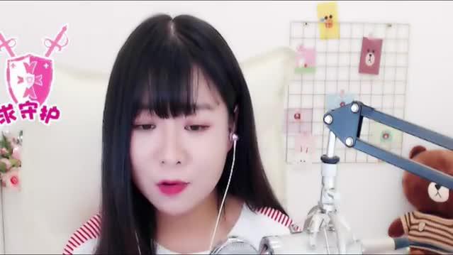 《飞蛾扑火》女生翻唱歌曲,非常陶醉,声音甜美