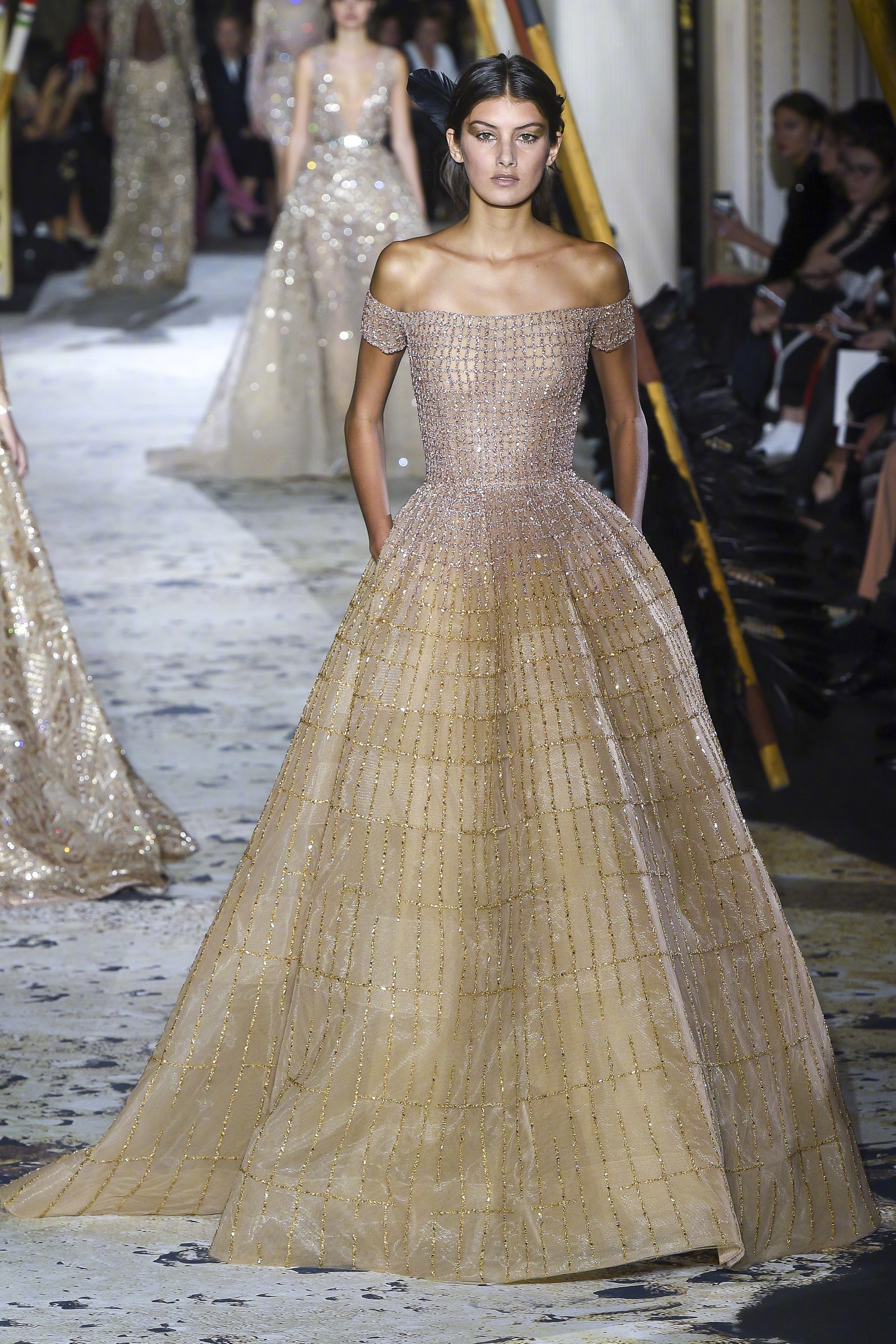 sampaio,身穿的是zuhair murad 2018春夏高定礼服