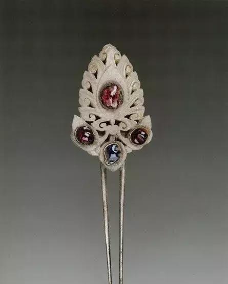 欧亚达卓刀泉古玩城中国古代女性发饰中的钗簪步摇